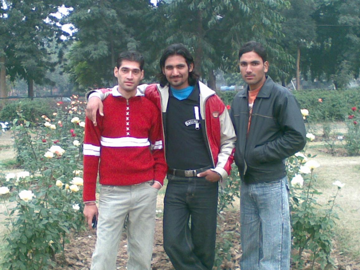 Inder Singh Ashok and Durga Ram Chandigarh 17 Park rose garden