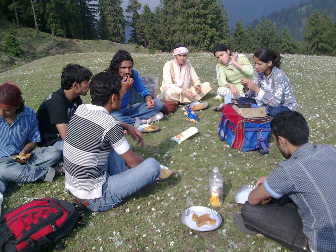 Lunch Party On Hills Of Shikari Devi By Himalayan Group
